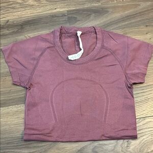 Lululemon swiftly tech short sleeve- mauve- size 4